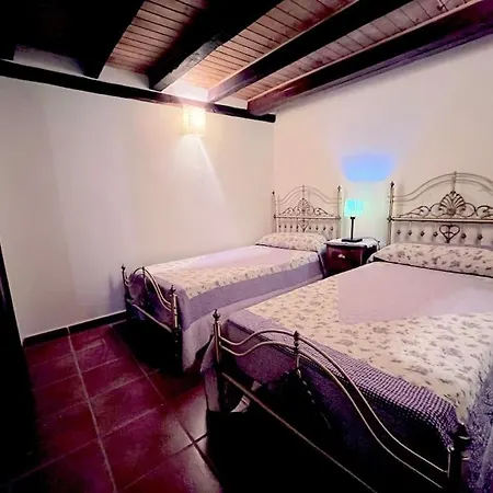 La Casita De La Iglesia Candeleda